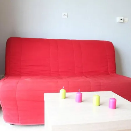 2 Pieces Avec Balcon, Parking Et Piscine, - Fr-1-246-11 דירה *